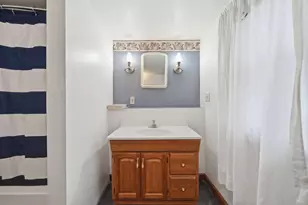 826 Carl Breeding Wy, Jackson, MI 49203 - Photo 15