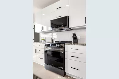 300 Washington Avenue #Unit 16, Grand Haven, MI 49417 - Photo 21