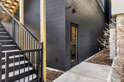 300 Washington Avenue #Unit 16, Grand Haven, MI 49417 - Photo 35