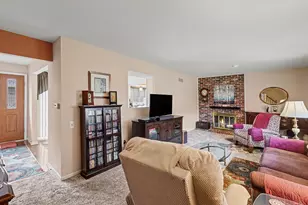 42565 Eldon Ave, Clinton Twp, MI 48038 - Photo 9