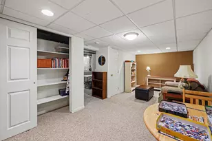 42565 Eldon Ave, Clinton Twp, MI 48038 - Photo 17