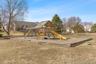 7476 Tillicum Trail NE, Rockford, MI 49341 - Photo 27