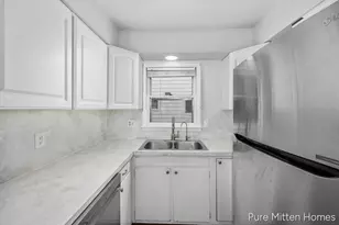 1409 Escott Ave NW, Grand Rapids, MI 49504 - Photo 7