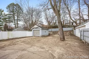 1409 Escott Ave NW, Grand Rapids, MI 49504 - Photo 17