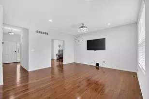 820 Tanglewood Dr, Jackson, MI 49203 - Photo 13