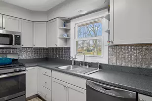 1517 Royal Oak Ave, Portage, MI 49024 - Photo 11