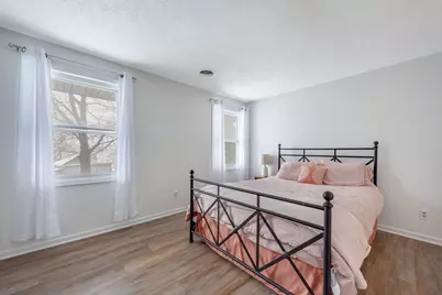 23836 N Shore Drive, Edwardsburg, MI 49112 - Photo 9