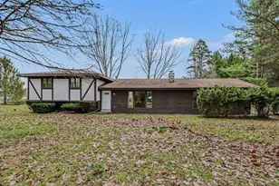 50507 Pleasant St, Dowagiac, MI 49047 - Photo 1