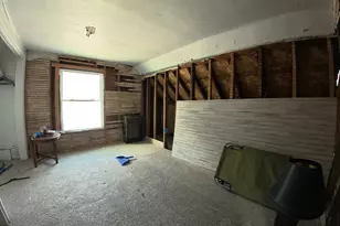 519 Davis St, Manistee, MI 49660 - Photo 23