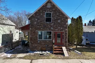 519 Davis St, Manistee, MI 49660 - Photo 3