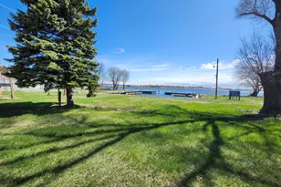 846 S Lakeshore Dr, Ludington, MI 49431 - Photo 15