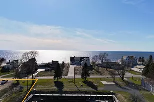 846 S Lakeshore Dr, Ludington, MI 49431 - Photo 1