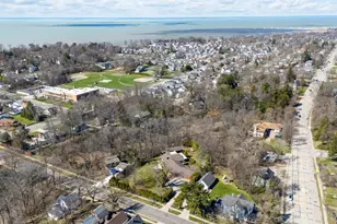 711 Kingsley Ave, Saint Joseph, MI 49085 - Photo 67