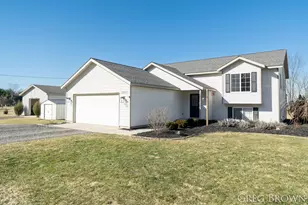 12515 Fargo St NE, Gowen, MI 49326 - Photo 3