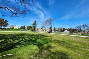 846 S Lakeshore Dr, Ludington, MI 49431 - Photo 15