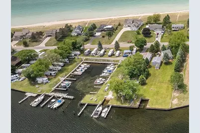 846 S Lakeshore Drive #2, Ludington, MI 49431 - Photo 31