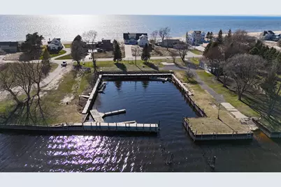 846 S Lakeshore Drive #2, Ludington, MI 49431 - Photo 5