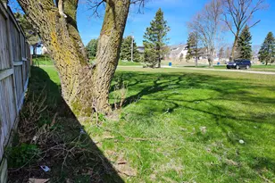 846 S Lakeshore Dr, Ludington, MI 49431 - Photo 15