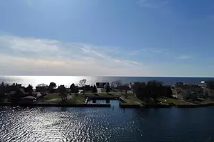 846 S Lakeshore Dr, Ludington, MI 49431 - Photo 11