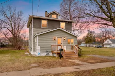 365 Kendall Street N, Battle Creek, MI 49037 - Photo 1