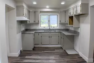 303 W Alexander St, Buchanan, MI 49107 - Photo 13