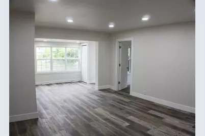 303 W Alexander Street, Buchanan, MI 49107 - Photo 5