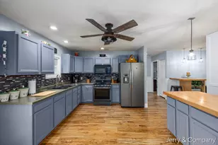 29535 22nd Ave, Gobles, MI 49055 - Photo 7