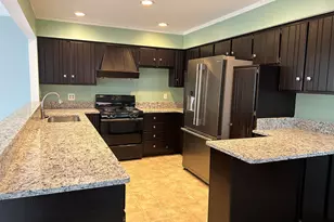 1354 Catalpa Dr, Rochester, MI 48307 - Photo 5