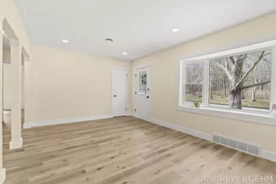 607 Central Bay Avenue, Holland, MI 49423 - Photo 9