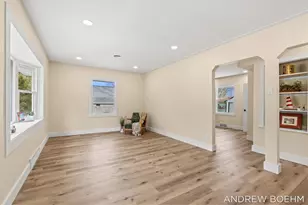 607 Central Bay Ave, Holland, MI 49423 - Photo 7