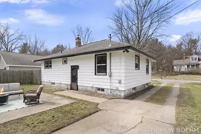 607 Central Bay Avenue, Holland, MI 49423 - Photo 21