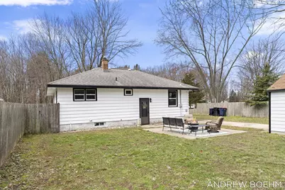 607 Central Bay Avenue, Holland, MI 49423 - Photo 23