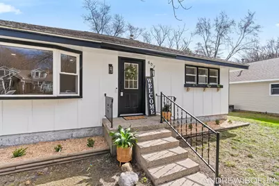 607 Central Bay Avenue, Holland, MI 49423 - Photo 5