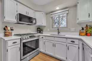 7533 Hillsboro Dr, Canton, MI 48187 - Photo 13