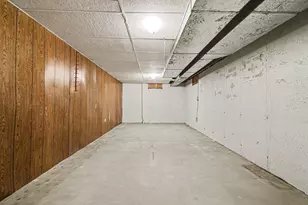 3671 Oskaloosa Dr SW, Grandville, MI 49418 - Photo 19