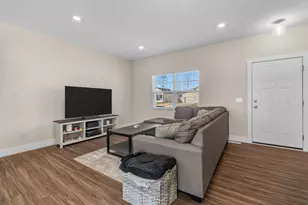 2521 Gray Wolf Wy, Muskegon, MI 49444 - Photo 11