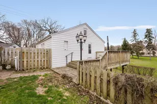 204 Terre Coupe St, Buchanan, MI 49107 - Photo 27