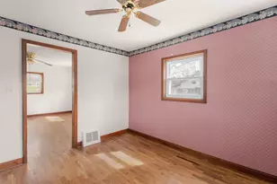 204 Terre Coupe St, Buchanan, MI 49107 - Photo 15