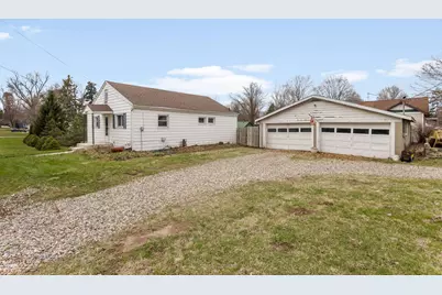 204 Terre Coupe Street, Buchanan, MI 49107 - Photo 3