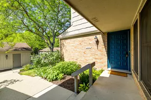 2254 Rivenoak Ct, Ann Arbor, MI 48103 - Photo 3
