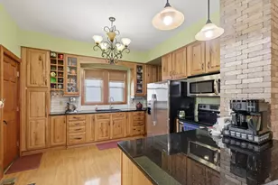 312 Perry St, Albion, MI 49224 - Photo 7