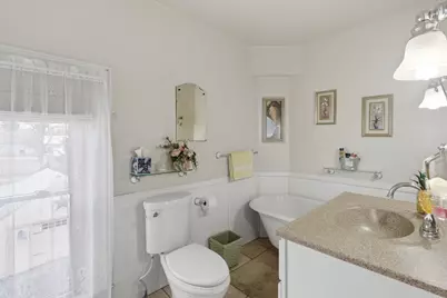 312 Perry Street, Albion, MI 49224 - Photo 15