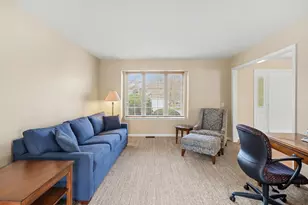 5910 Cedar Ridge Dr, Ann Arbor, MI 48103 - Photo 7