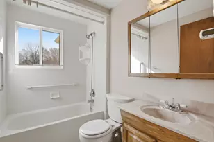 21467 Chestnut Ln, Farmington, MI 48336 - Photo 29