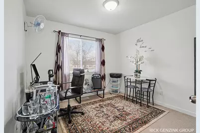 392 Harbor Town Court #4, Holland, MI 49423 - Photo 19