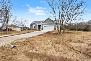 1311 Northwind Dr, Jackson, MI 49201 - Photo 3