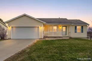 614 E Charles St, Hastings, MI 49058 - Photo 1