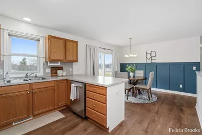 614 E Charles Street, Hastings, MI 49058 - Photo 13