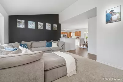 614 E Charles Street, Hastings, MI 49058 - Photo 7