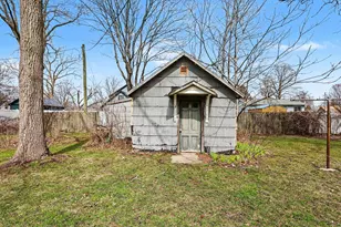 319 Fruit St, South Haven, MI 49090 - Photo 9